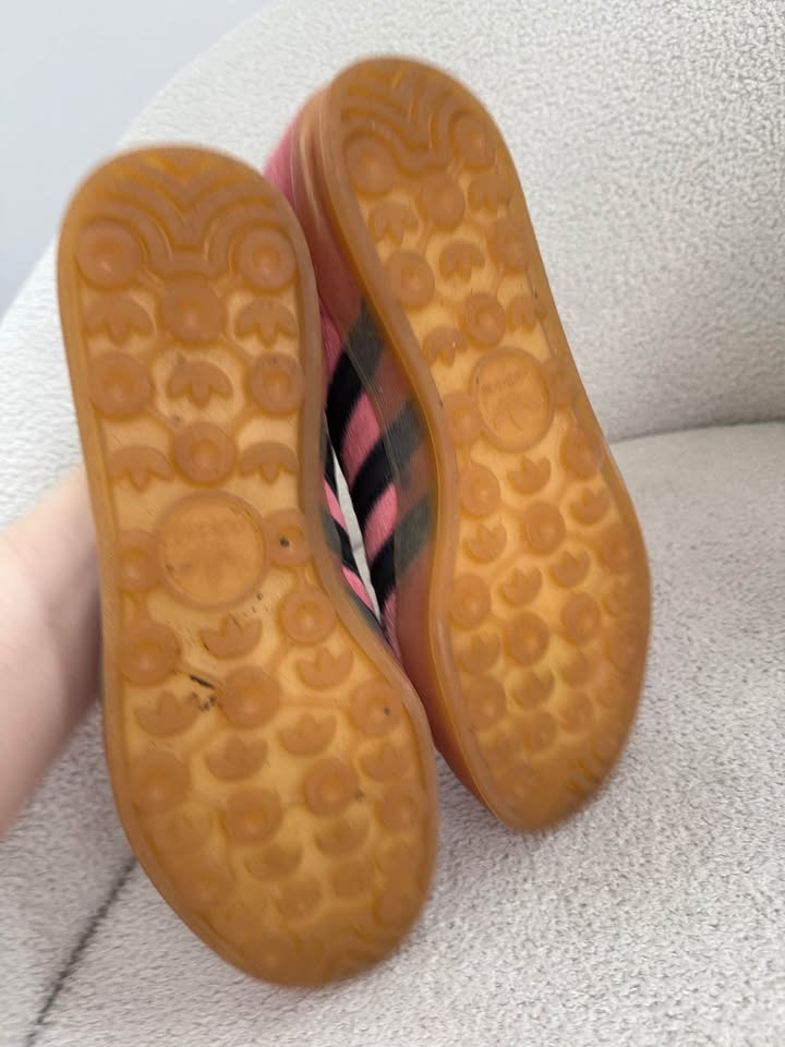 Adidas Gazelle Runners - size 41 1/3