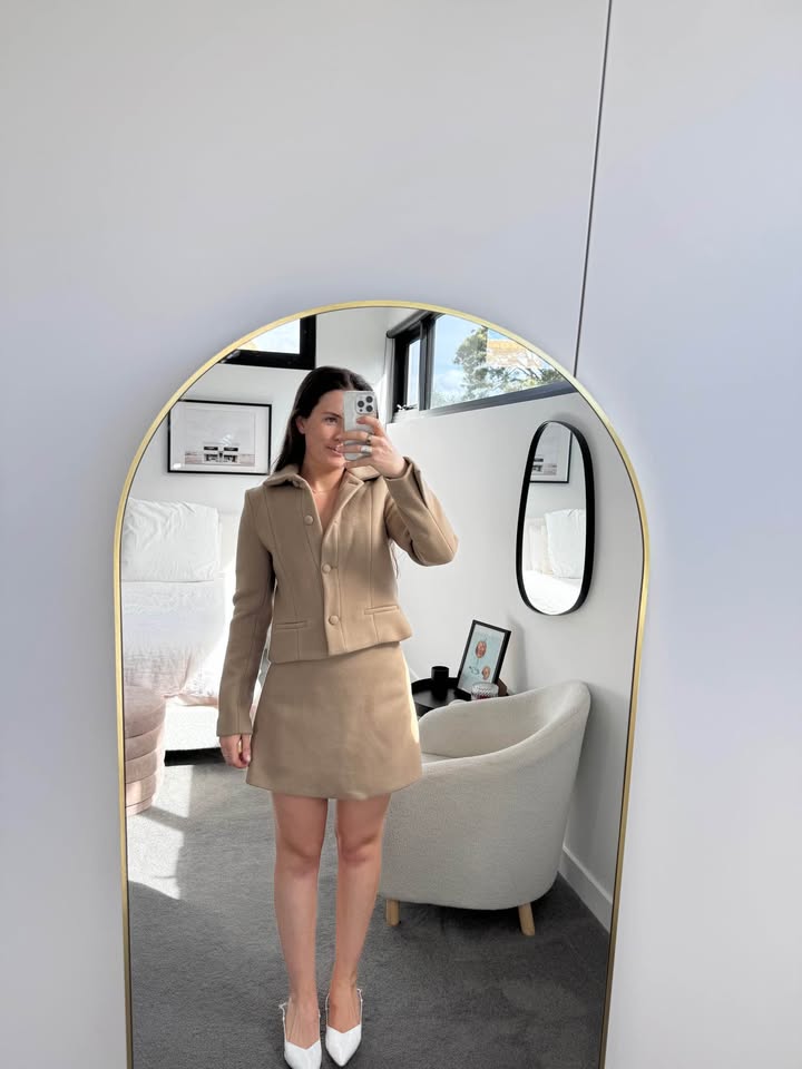 She Jacket & Skort Set - size 8
