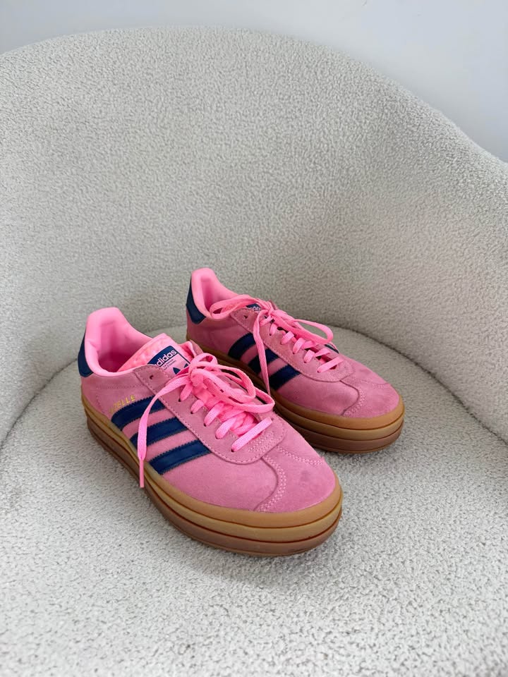 Adidas Gazelle Runners - size 40