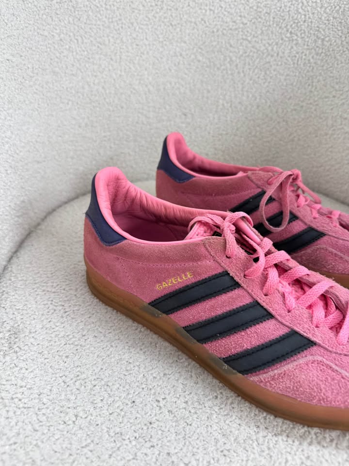 Adidas Gazelle Runners - size 41 1/3