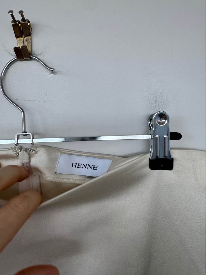 Henne Skirt - size 8