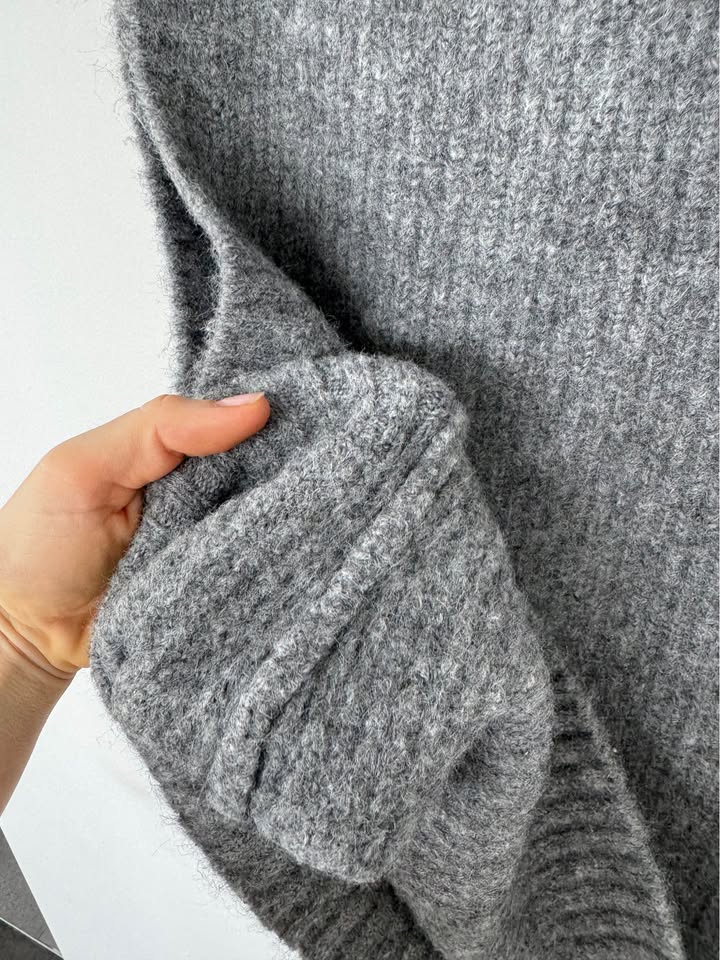 Friend of Audrey knit vest - size small