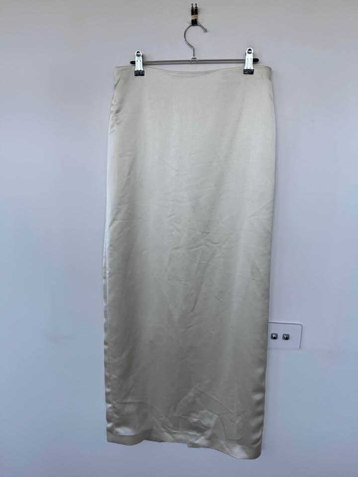 Henne Skirt - size 8