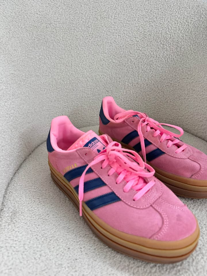 Adidas Gazelle Runners - size 40