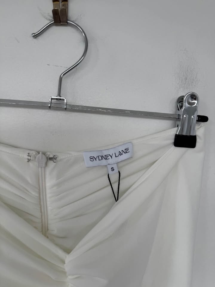 Sydney Lane Skirt - size small BNWT