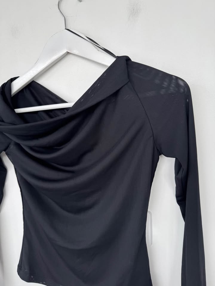 Portmans Mesh Long Sleeve - size 6 BNWT