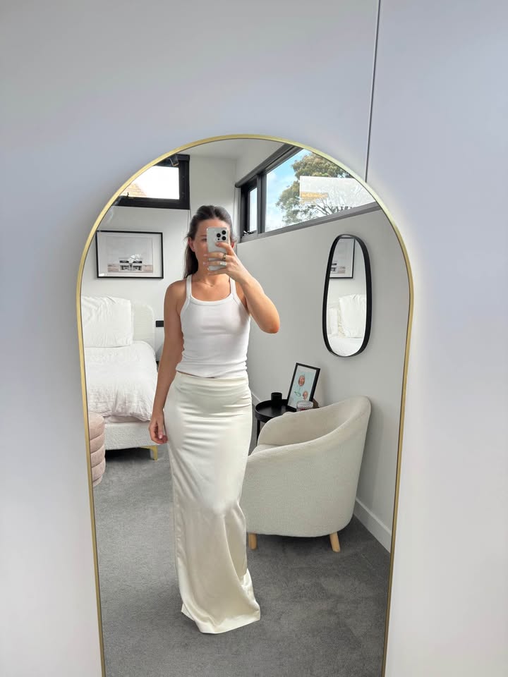 Henne Skirt - size 8