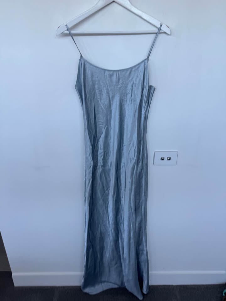 Venroy Slip Dress - size medium