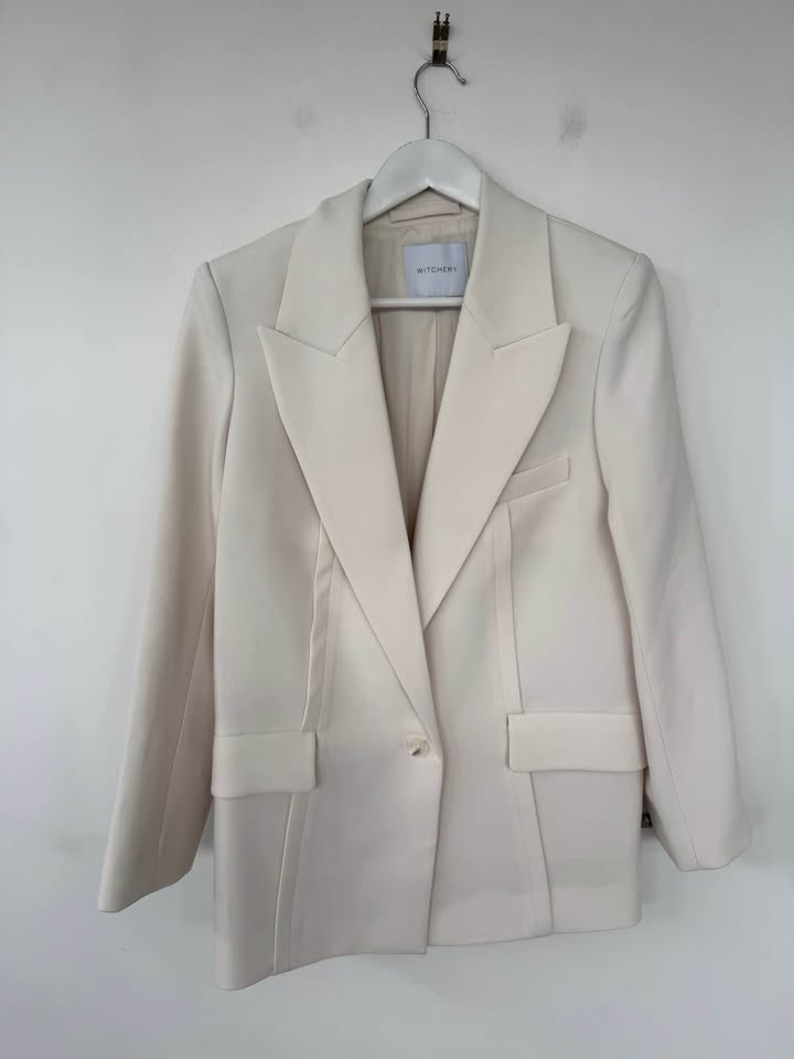 Witchery Blazer - size 6