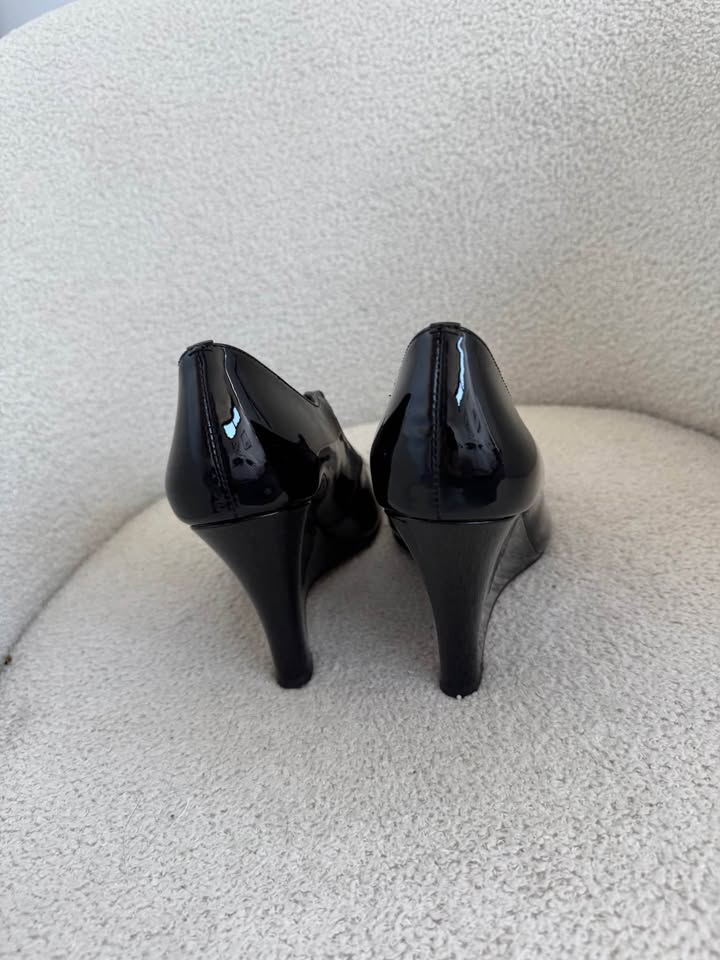 Wittner Leather Heels - size 40