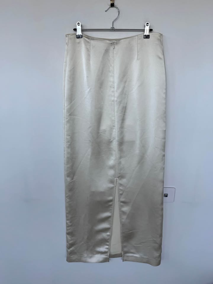 Henne Skirt - size 8