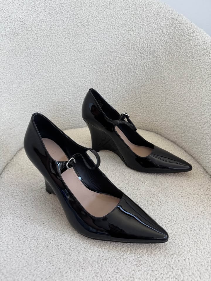Wittner Leather Heels - size 40