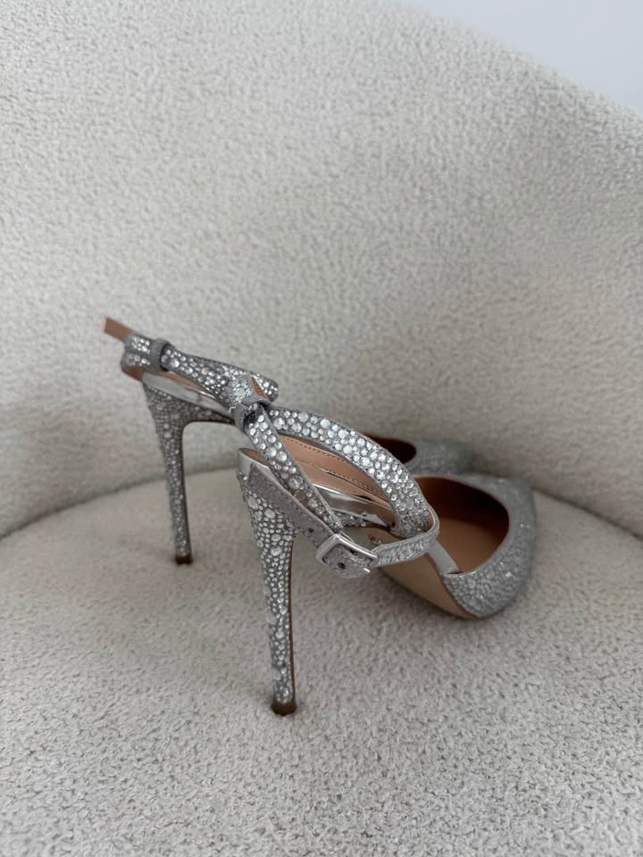 Steve Madden Studded Heels - size 40