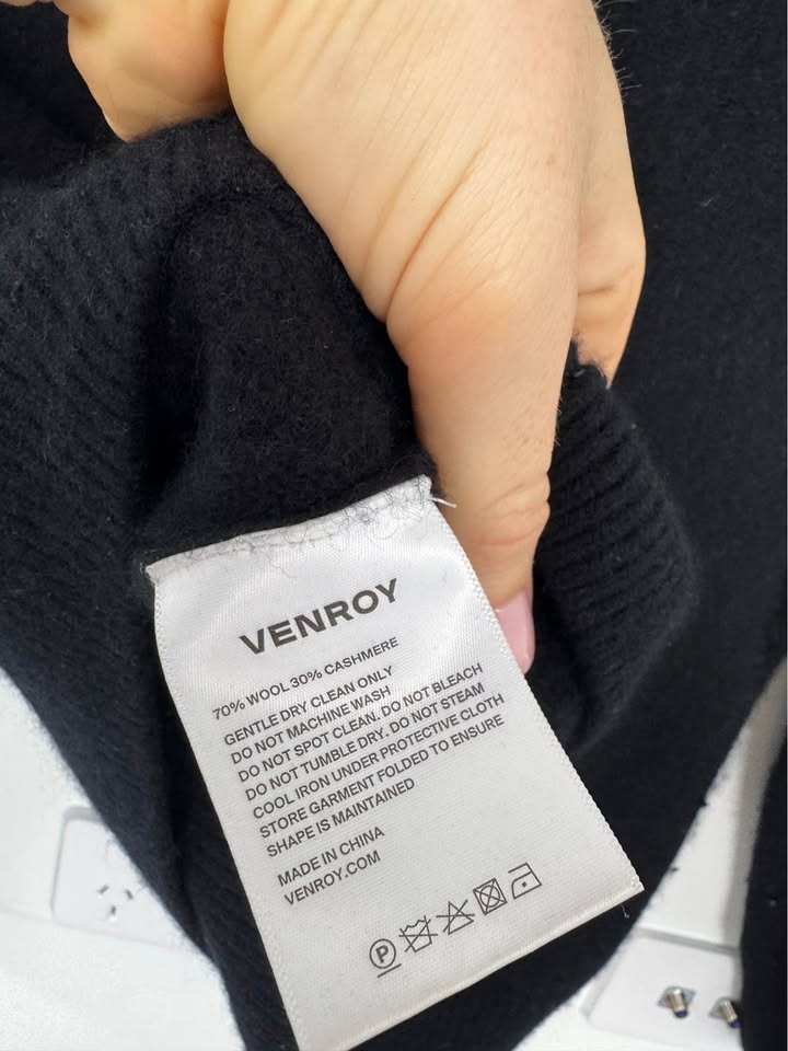 Venroy Jumper - size medium