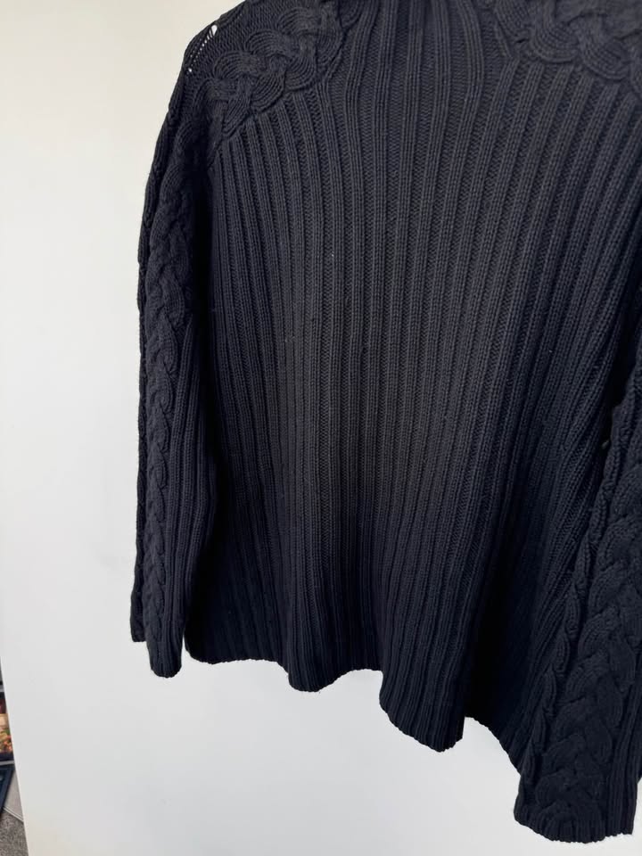 Lover Cable Knit - size 10