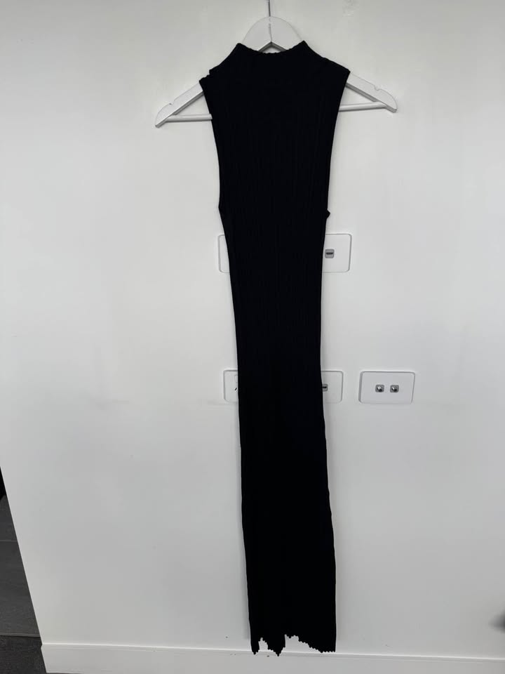 Dissh Knit Dress - size 8