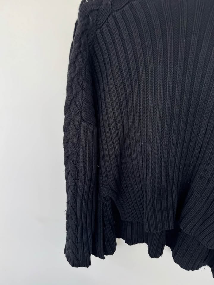 Lover Cable Knit - size 10