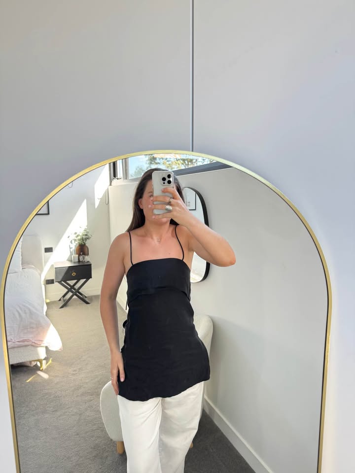 Dissh Top - size 6 BNWT