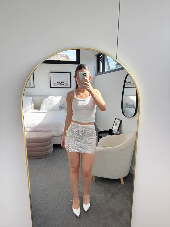 Shona Joy Mini Skirt - size 6 BNWT