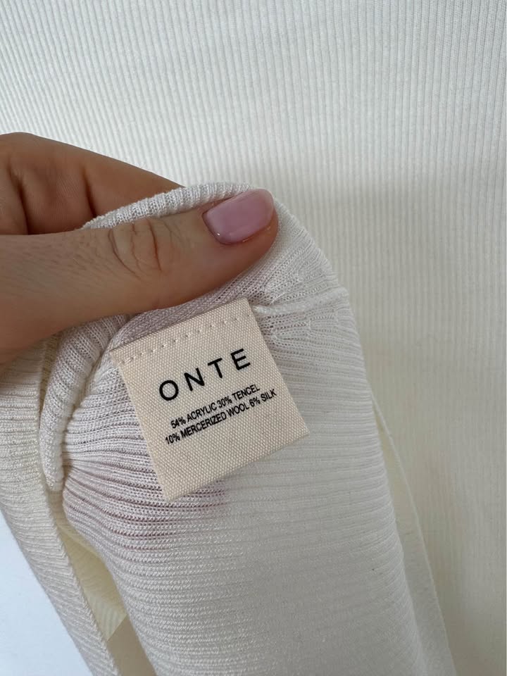 Onte Top - size small