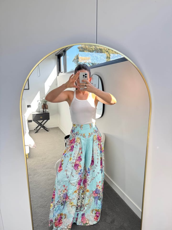 Camilla Pants - size XS